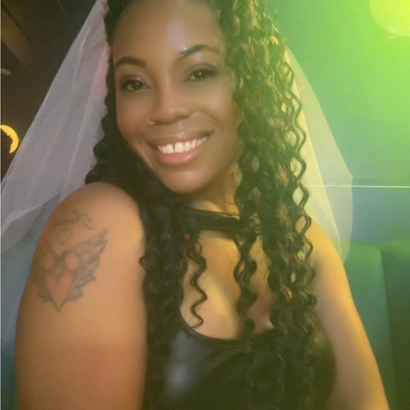 Meet your Posher, Sally - Picture 1 of 1